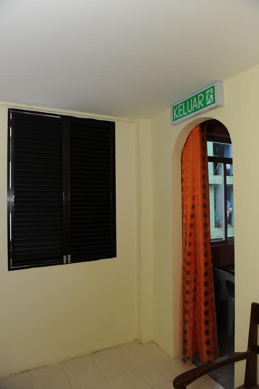 Kuok Pin Hotel Kuching Exterior foto