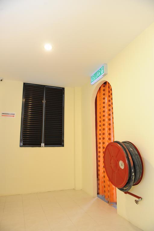 Kuok Pin Hotel Kuching Exterior foto